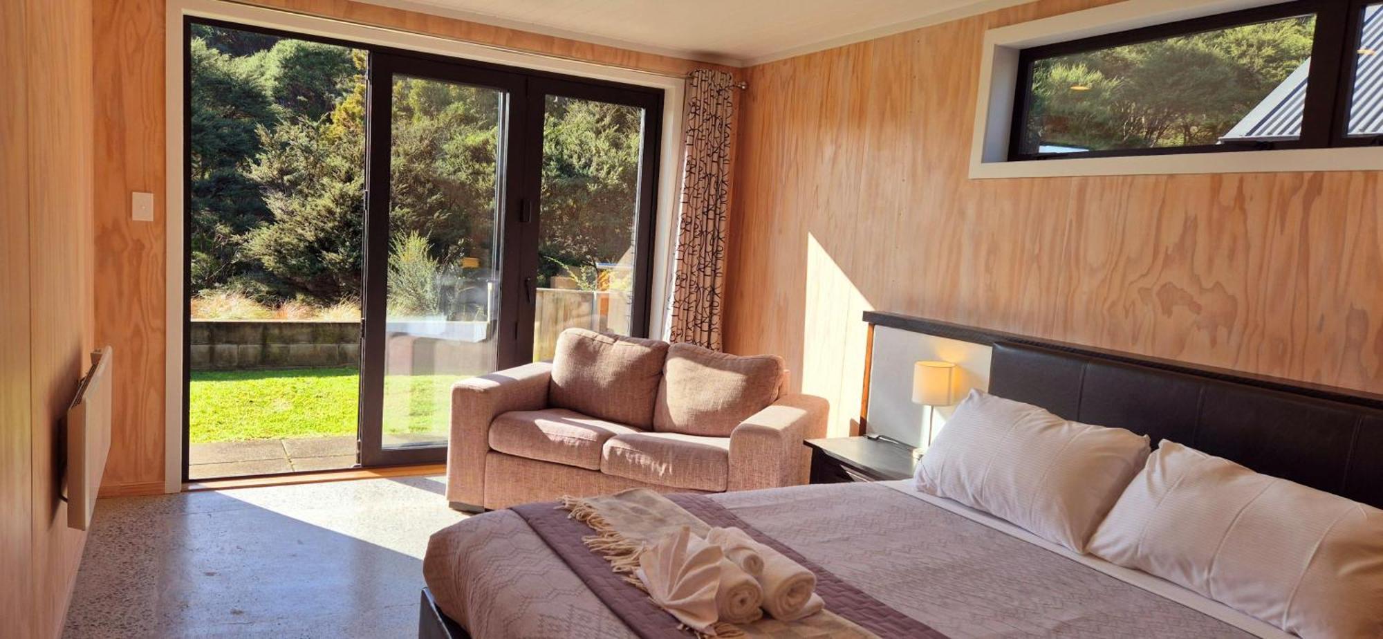 Tawa Whare Holiday Accommodation Raglan Exterior photo